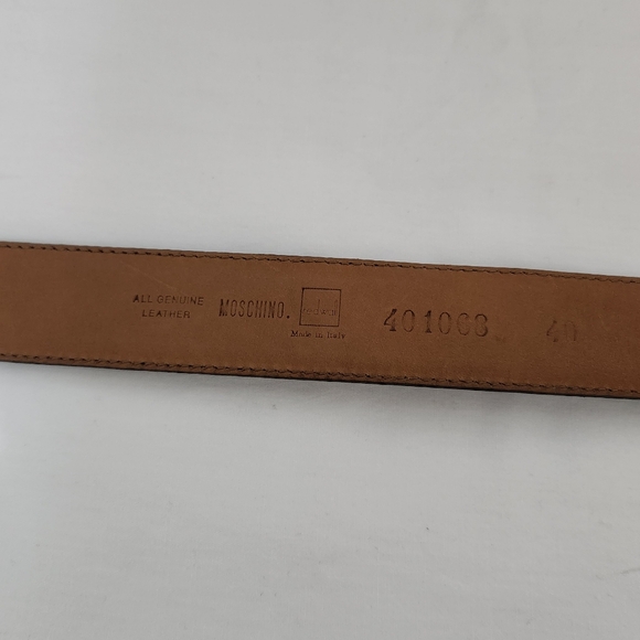 VINTAGE Moschino Black leather belt with Gold Hardware (Ladies) - Picture 4 of 5